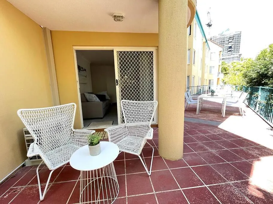 Chevron Island Apartment - Cozy And Convenient Gold Coast